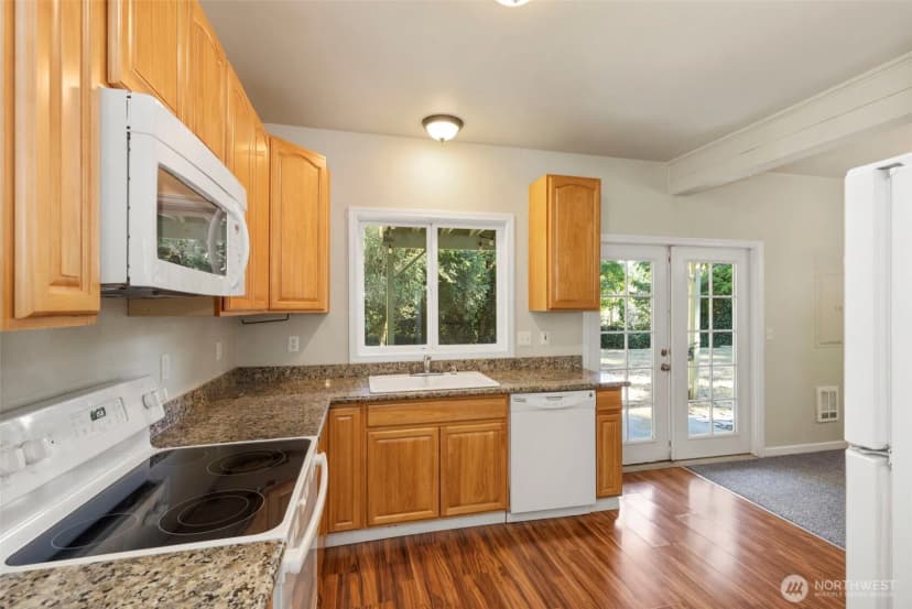 Property photo for 3715 Perry Avenue Ne, Bremerton photo 11