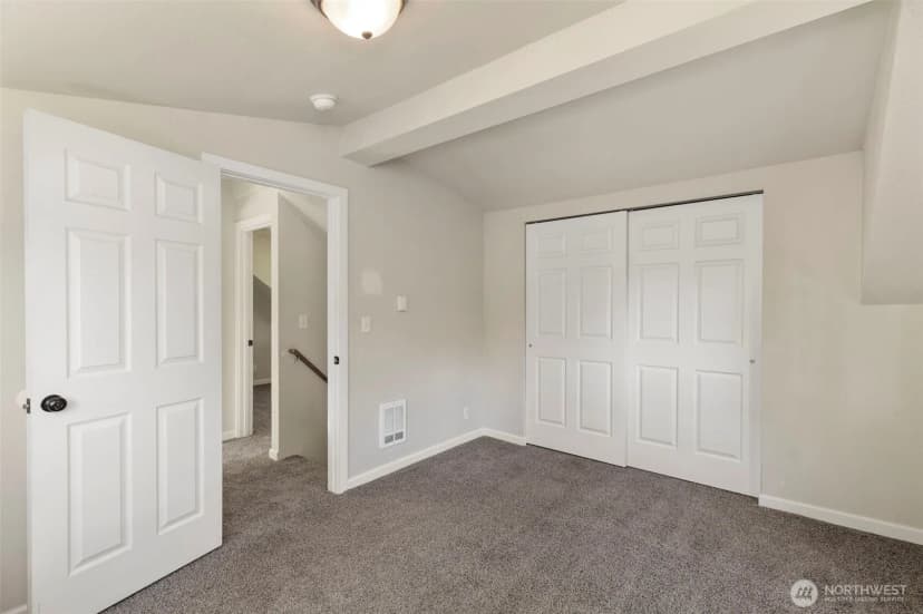 Property photo for 3715 Perry Avenue Ne, Bremerton photo 16