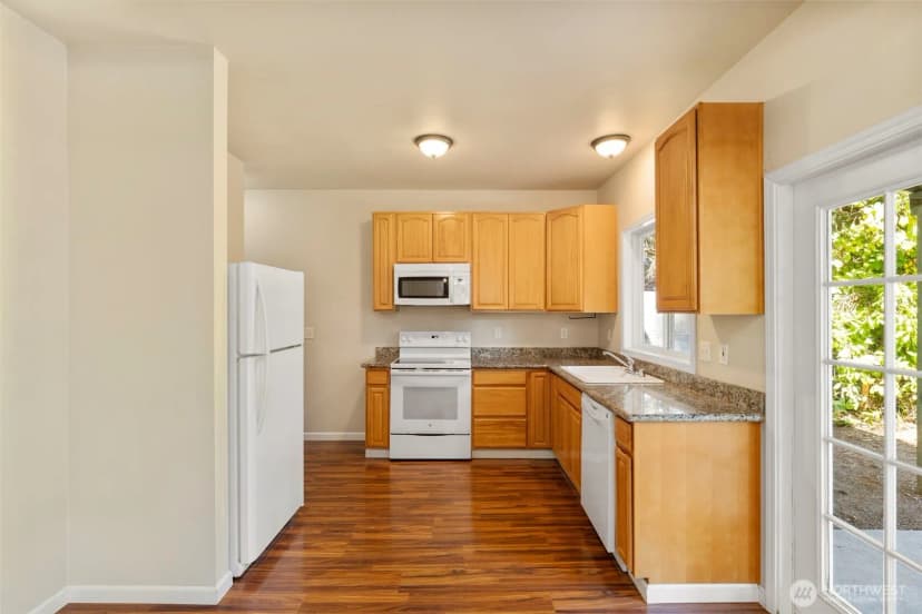 Property photo for 3715 Perry Avenue Ne, Bremerton photo 9