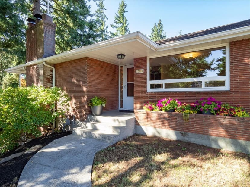 Property photo for 12705 2nd Avenue Nw, Seattle photo 2