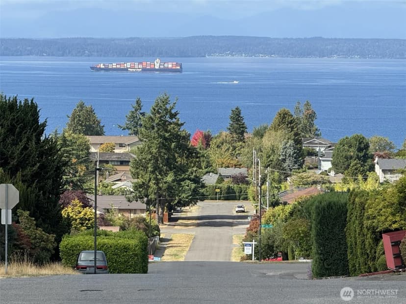 Property photo for 12705 2nd Avenue Nw, Seattle photo 32