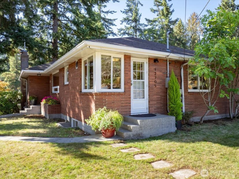 Property photo for 12705 2nd Avenue Nw, Seattle photo 16