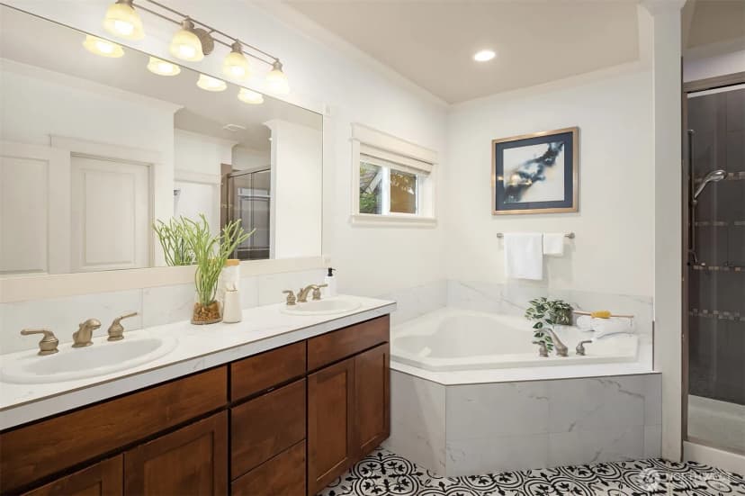 Property photo for 2166 Ne Natalie Way, Issaquah photo 15