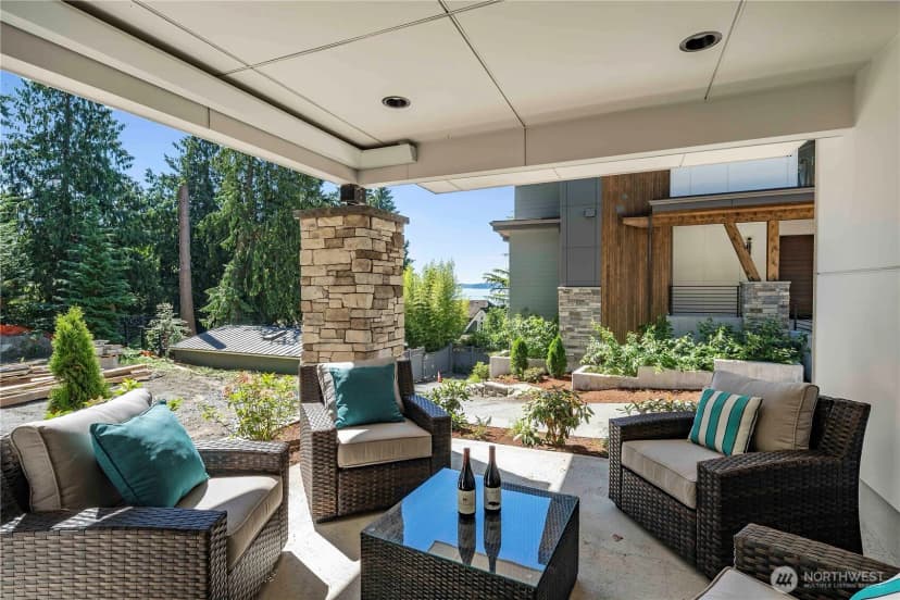 Property photo for 5626 Beach Drive Sw, Seattle photo 36
