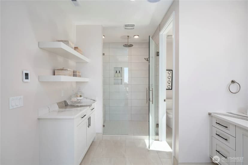 Property photo for 5626 Beach Drive Sw, Seattle photo 27