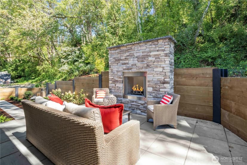 Property photo for 5626 Beach Drive Sw, Seattle photo 40