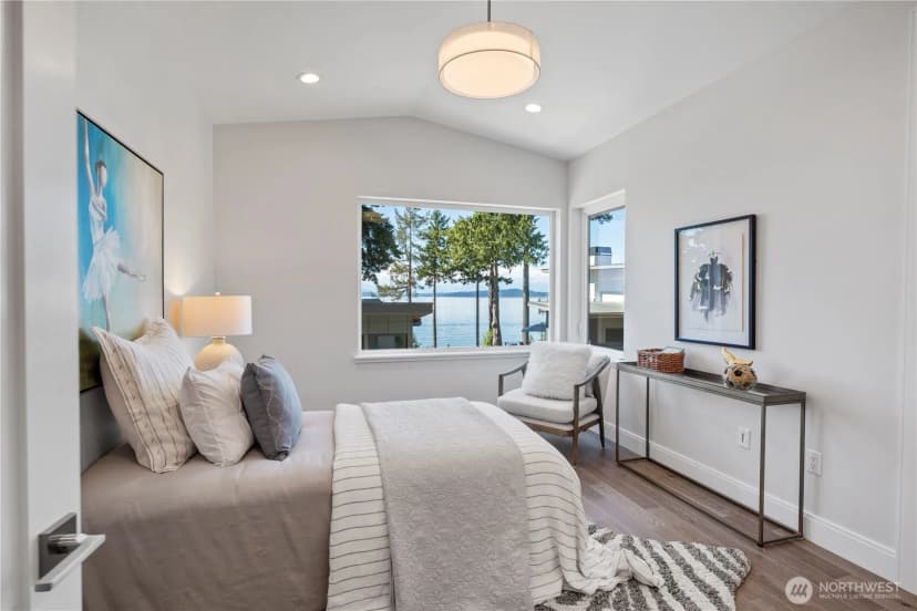 Property photo for 5626 Beach Drive Sw, Seattle photo 32