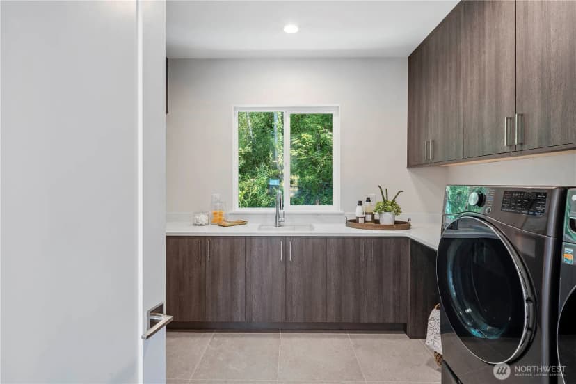 Property photo for 5626 Beach Drive Sw, Seattle photo 30