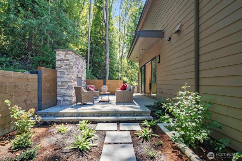 Property photo for 5626 Beach Drive Sw, Seattle photo 39