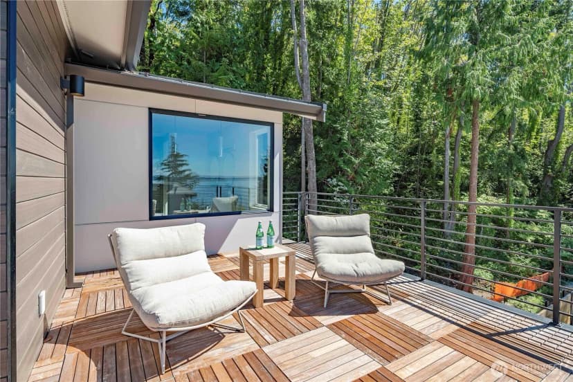 Property photo for 5626 Beach Drive Sw, Seattle photo 23