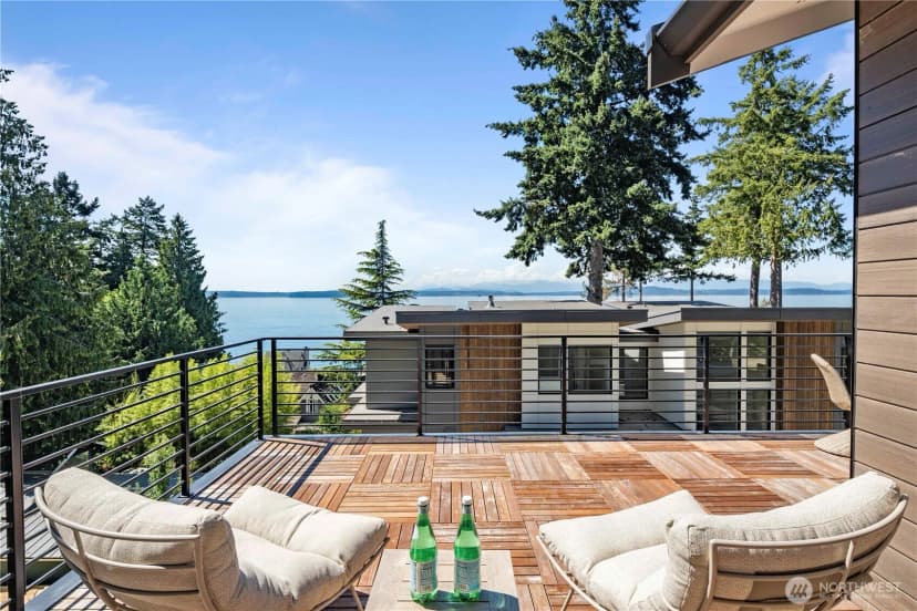 Property photo for 5626 Beach Drive Sw, Seattle photo 24