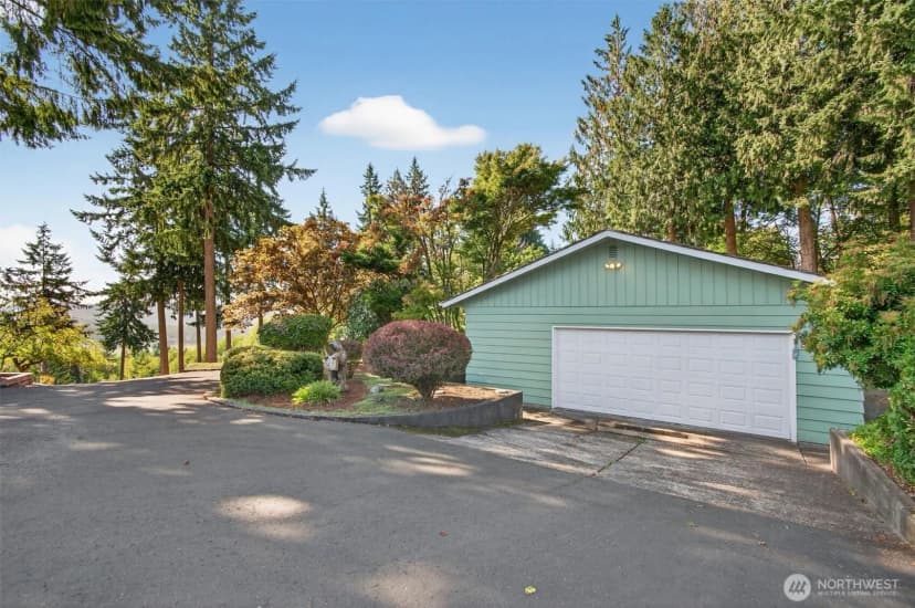 Property photo for 549 Diebert Road, Longview photo 11