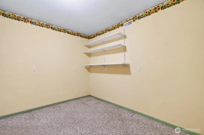 Property photo for 549 Diebert Road, Longview photo 28