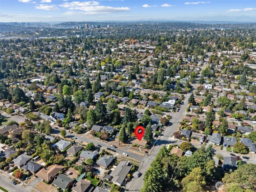 Property photo for 6855 43rd Avenue Ne, Seattle photo 22