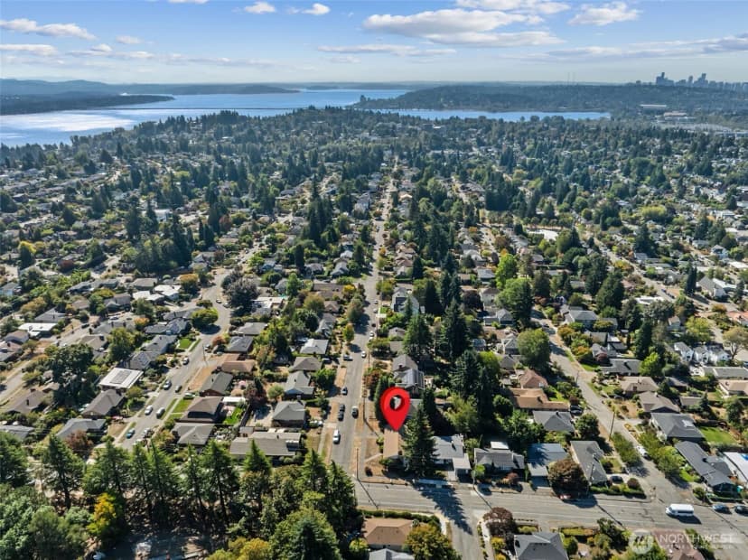 Property photo for 6855 43rd Avenue Ne, Seattle photo 26