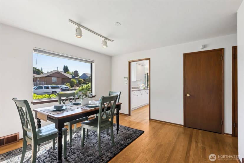 Property photo for 6855 43rd Avenue Ne, Seattle photo 6