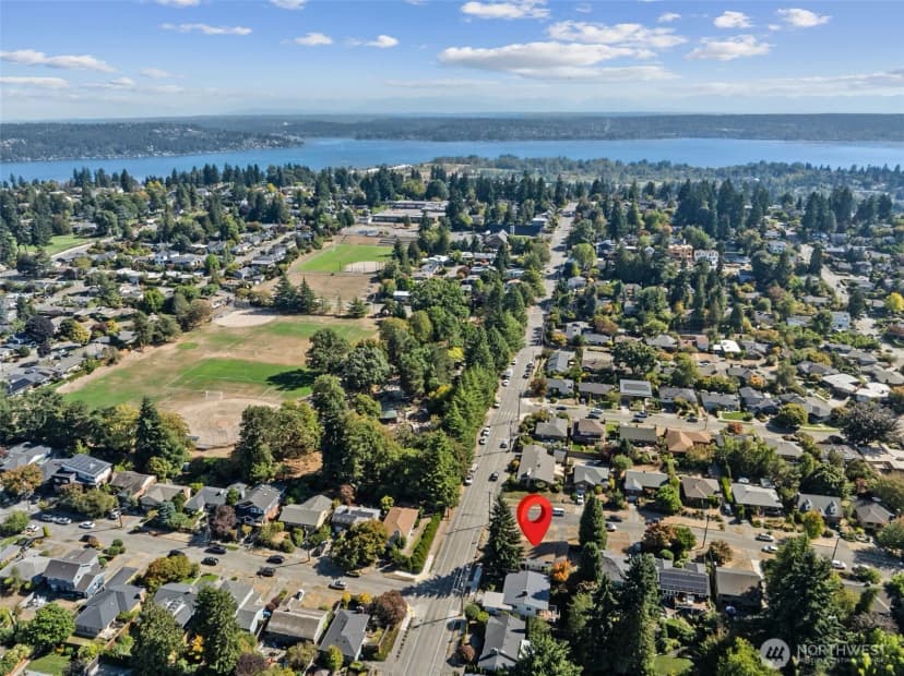 Property photo for 6855 43rd Avenue Ne, Seattle photo 25