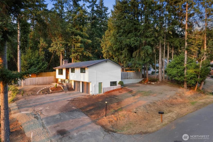 Property photo for 9388 Kristine Drive Nw, Bremerton photo 31