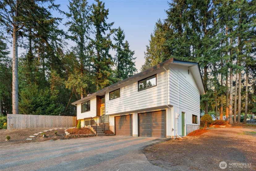 Property photo for 9388 Kristine Drive Nw, Bremerton photo 3