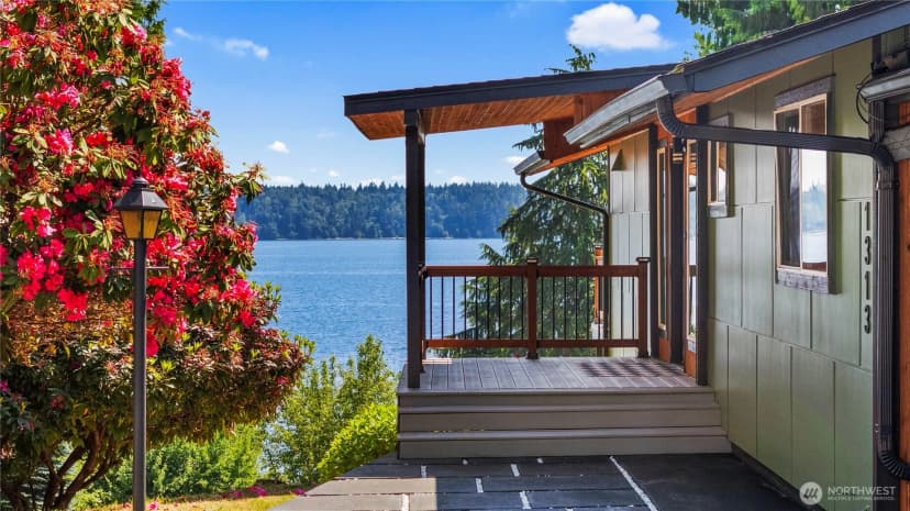 Property photo for 1313 Colchester Drive Se, Port Orchard photo 2
