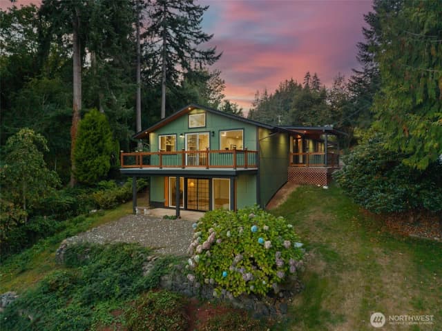 Property photo for 1313 Colchester Drive Se, Port Orchard photo 3