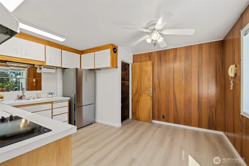 Property photo for 12225 Palatine Avenue N, Seattle photo 24
