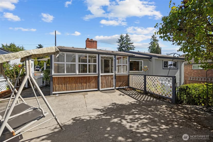 Property photo for 12225 Palatine Avenue N, Seattle photo 32