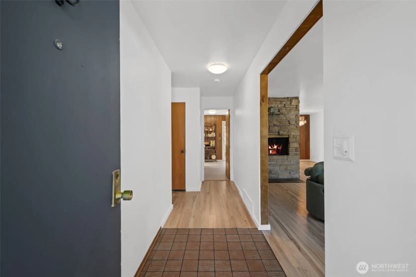 Property photo for 12225 Palatine Avenue N, Seattle photo 9