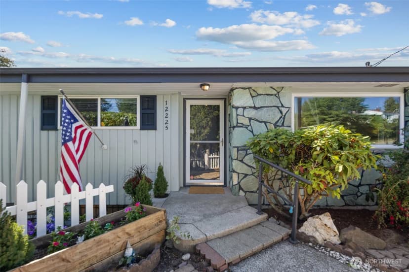 Property photo for 12225 Palatine Avenue N, Seattle photo 17