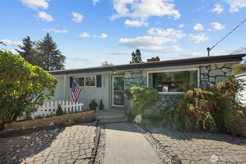 Property photo for 12225 Palatine Avenue N, Seattle photo 22