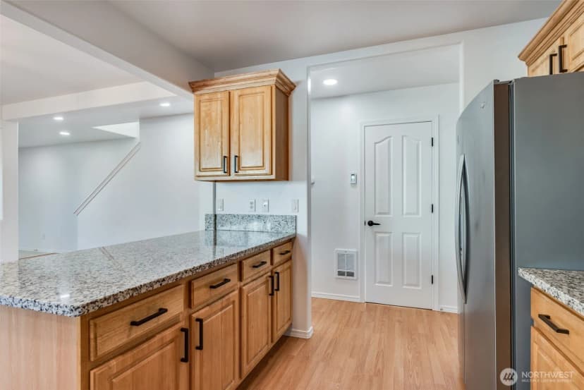 Property photo for 1750 S Ainsworth Avenue, Tacoma photo 10
