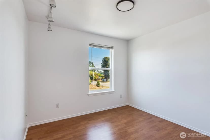 Property photo for 1750 S Ainsworth Avenue, Tacoma photo 23