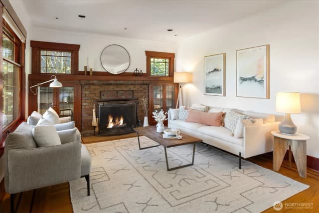 Property photo for 327 N 78th Street, Seattle photo 5