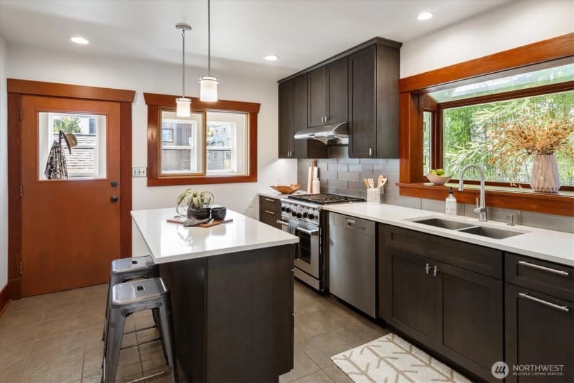 Property photo for 327 N 78th Street, Seattle photo 14
