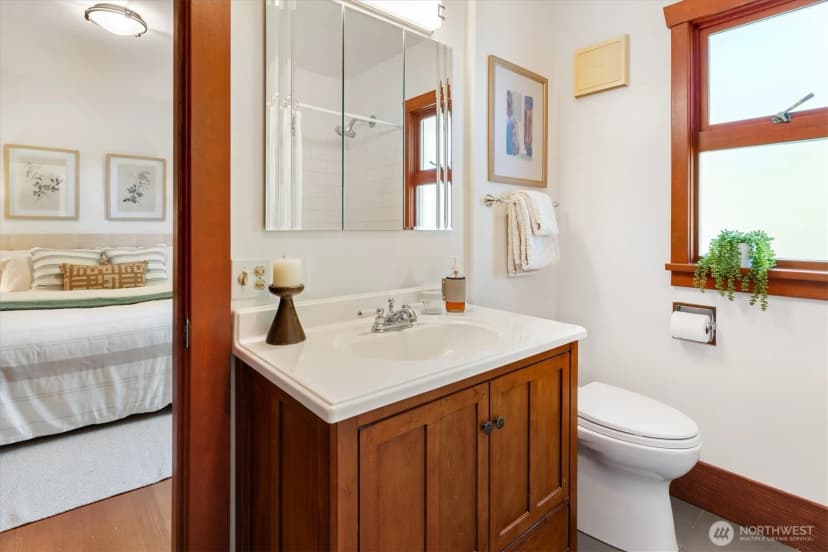 Property photo for 327 N 78th Street, Seattle photo 18