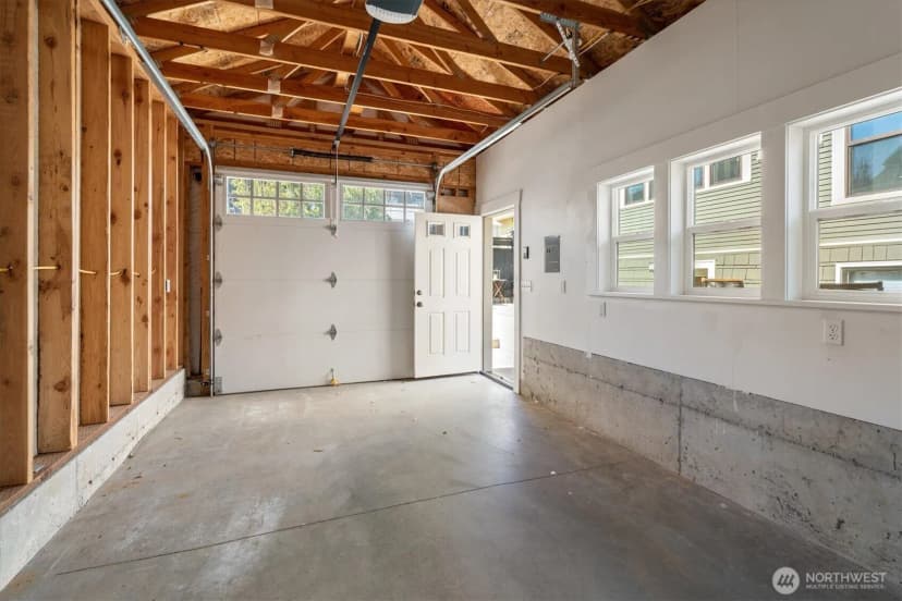 Property photo for 327 N 78th Street, Seattle photo 31