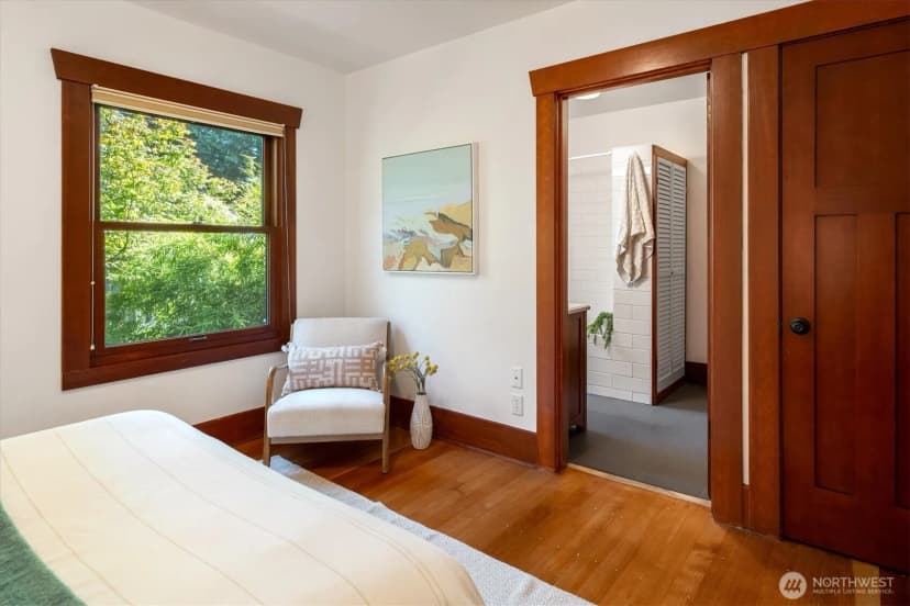 Property photo for 327 N 78th Street, Seattle photo 17