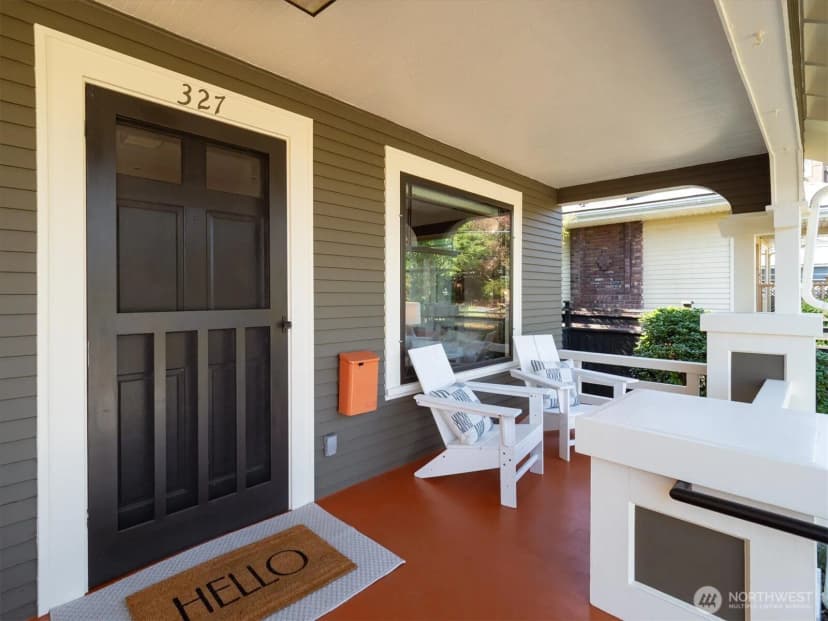 Property photo for 327 N 78th Street, Seattle photo 3