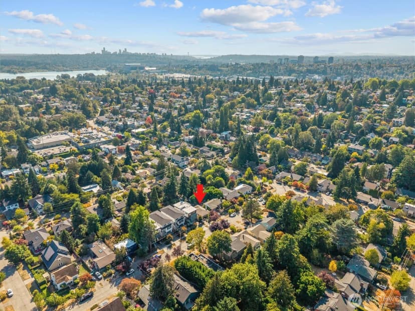Property photo for 4025 Ne 58th Street, Seattle photo 34