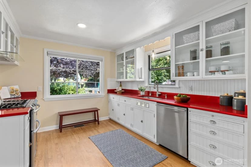 Property photo for 4025 Ne 58th Street, Seattle photo 6
