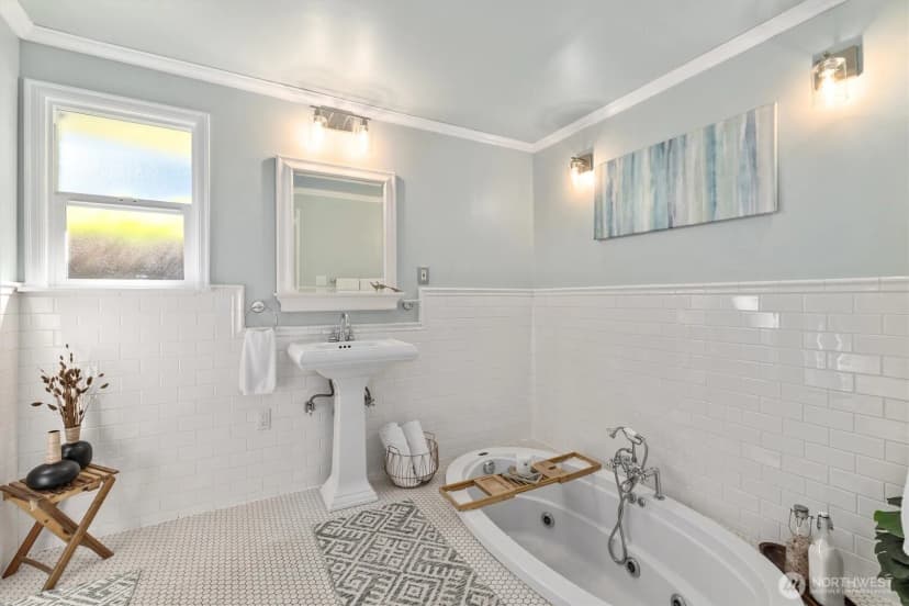 Property photo for 4025 Ne 58th Street, Seattle photo 12