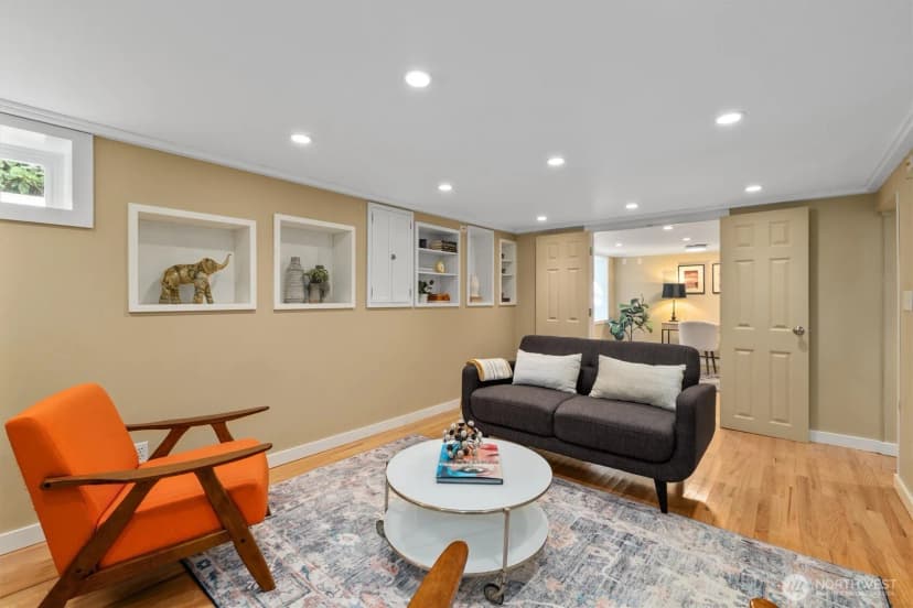 Property photo for 4025 Ne 58th Street, Seattle photo 16