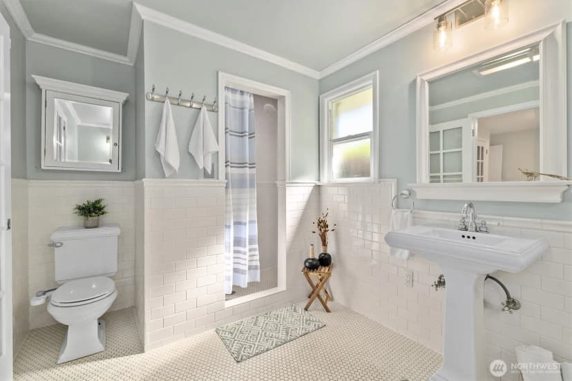 Property photo for 4025 Ne 58th Street, Seattle photo 11