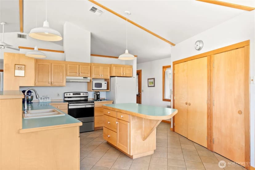 Property photo for 25 Deer Trails Way, Winthrop photo 11