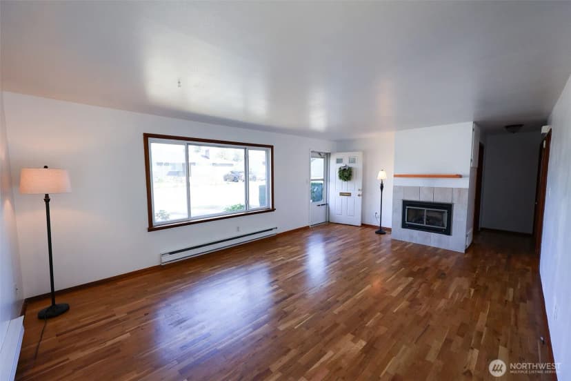 Property photo for 908 Willow Street, Sumner photo 3