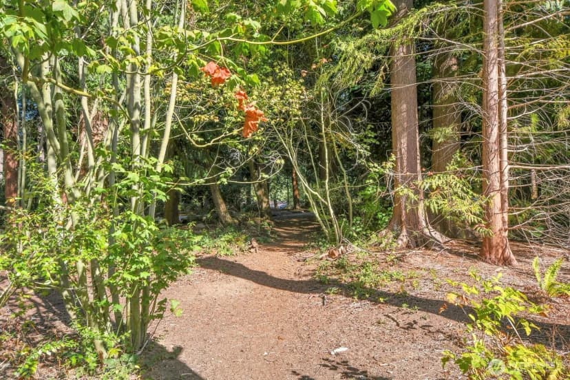 Property photo for 1052 Alder Street, Edmonds photo 29