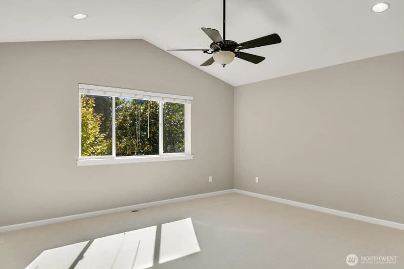 Property photo for 1052 Alder Street, Edmonds photo 17
