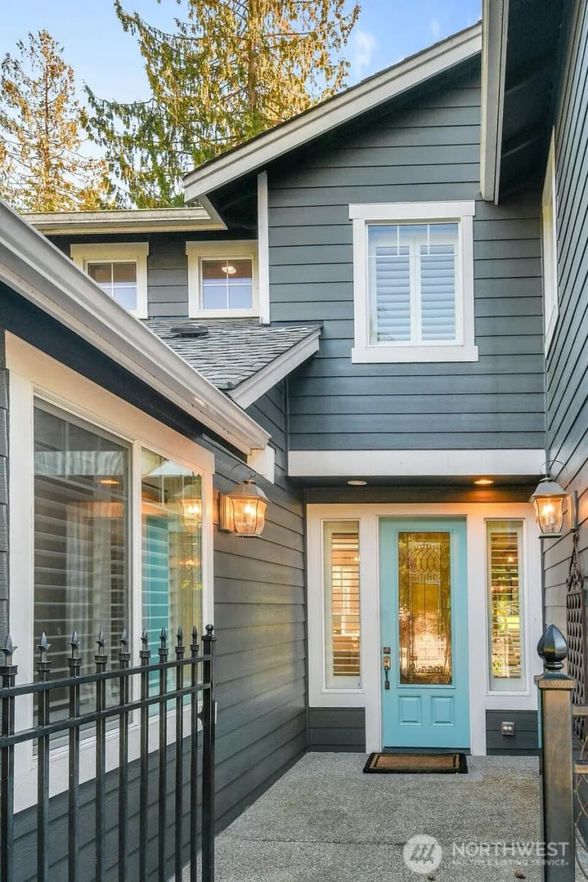 Property photo for 1052 Alder Street, Edmonds photo 2