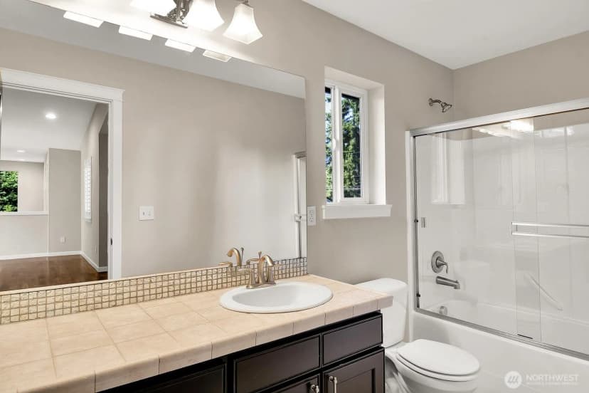 Property photo for 1052 Alder Street, Edmonds photo 21