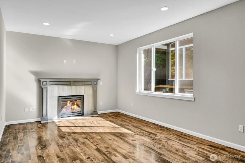 Property photo for 1052 Alder Street, Edmonds photo 7